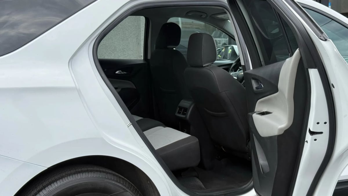 2021 Chevrolet Equinox LT photo 36