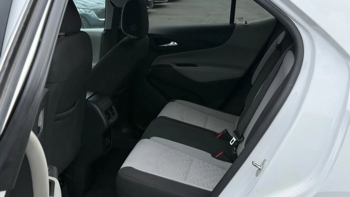 2021 Chevrolet Equinox LT photo 41