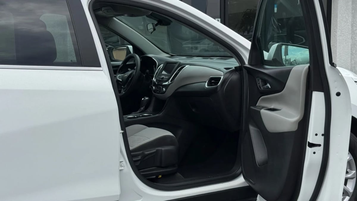 2021 Chevrolet Equinox LT photo 43