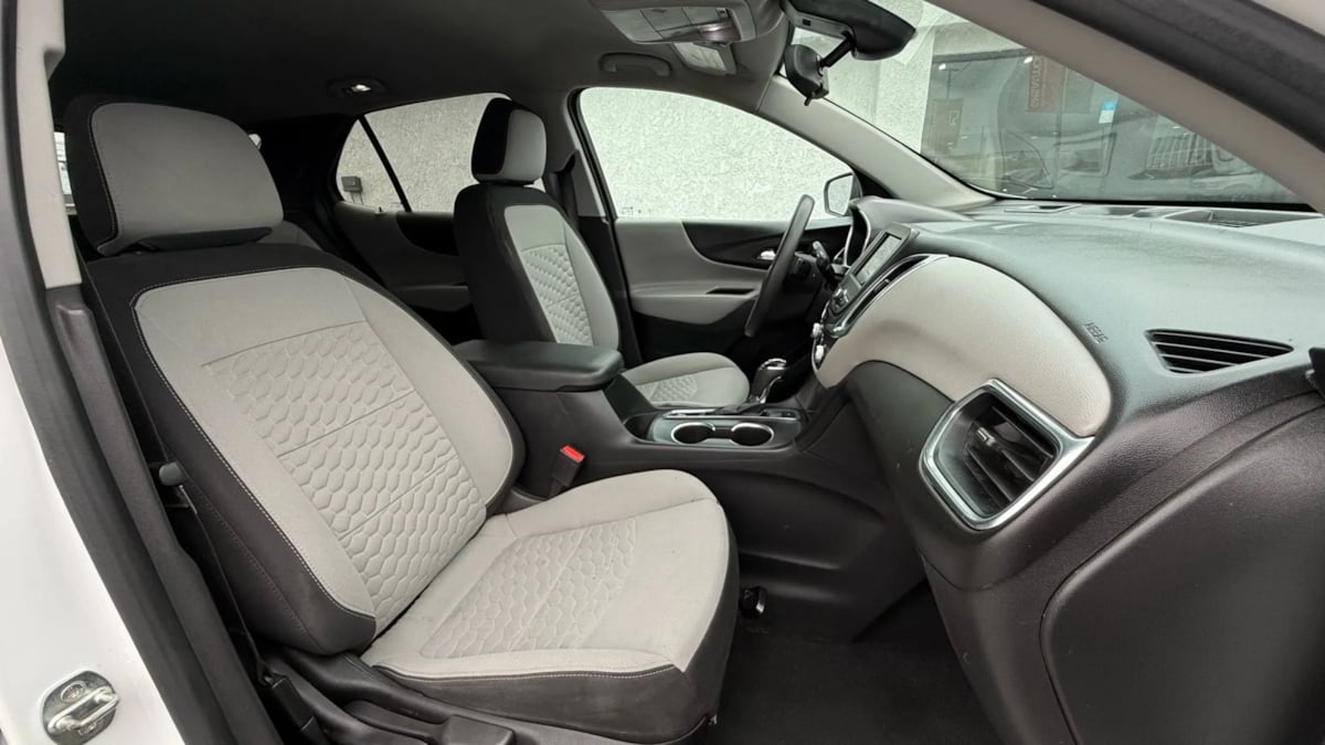 2021 Chevrolet Equinox LT photo 45
