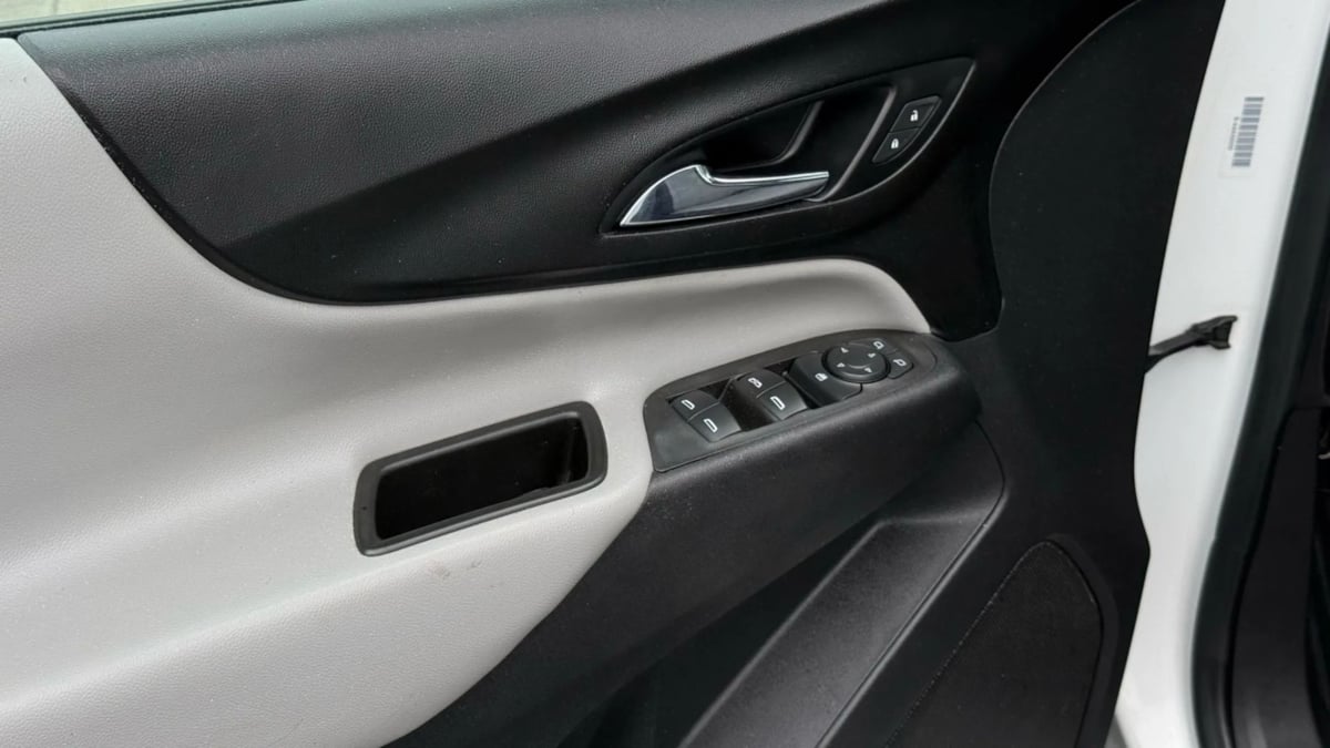 2021 Chevrolet Equinox LT photo 48