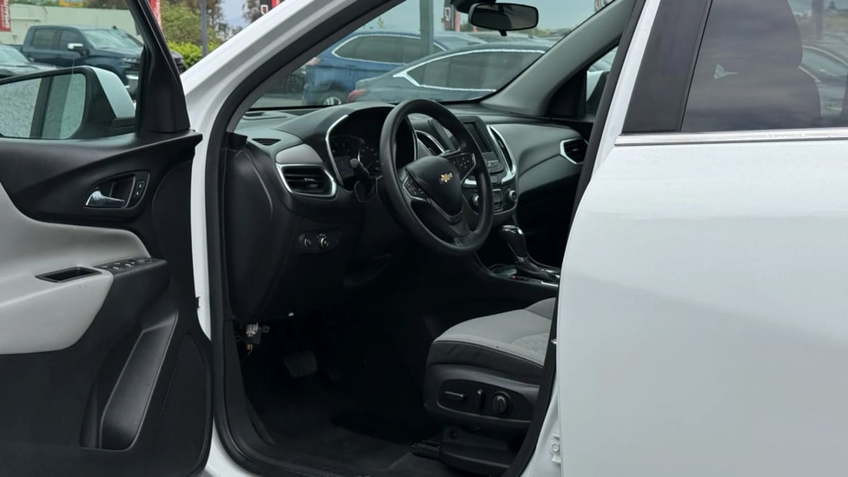 2021 Chevrolet Equinox LT photo 49