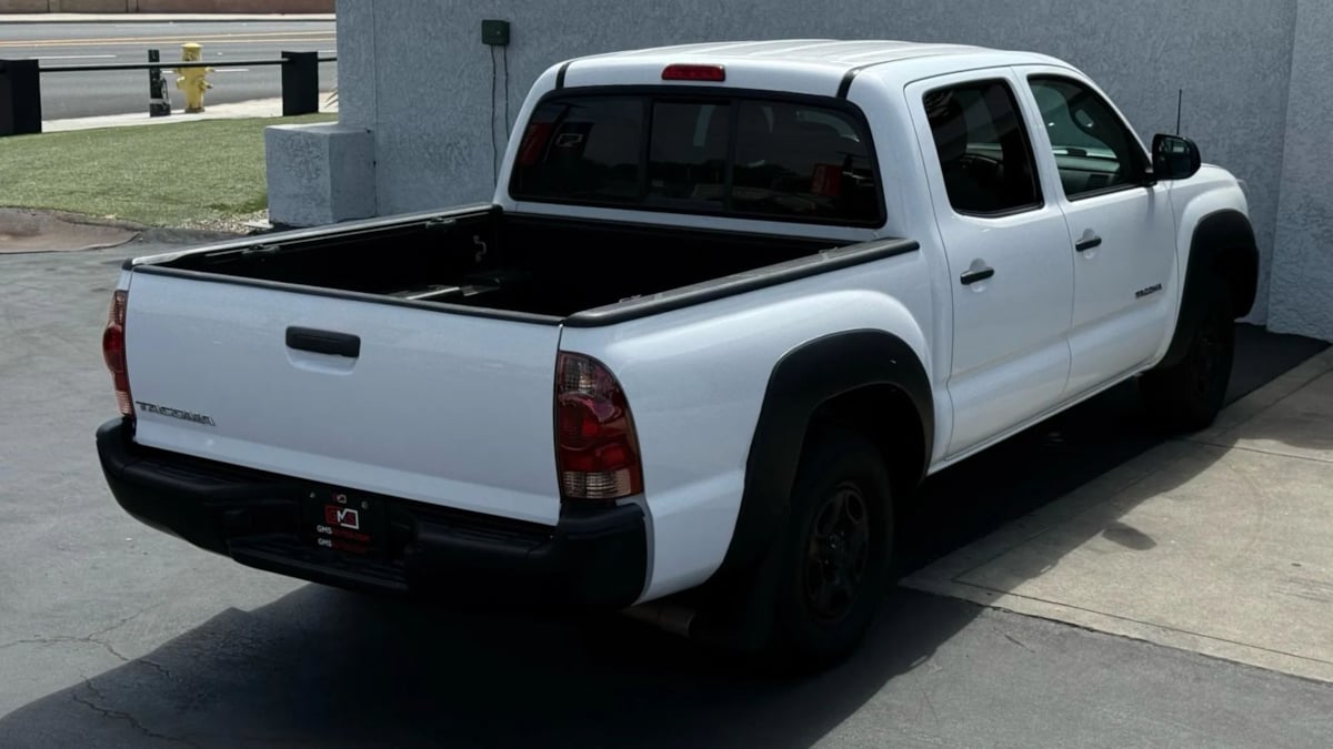2014 Toyota Tacoma photo 16