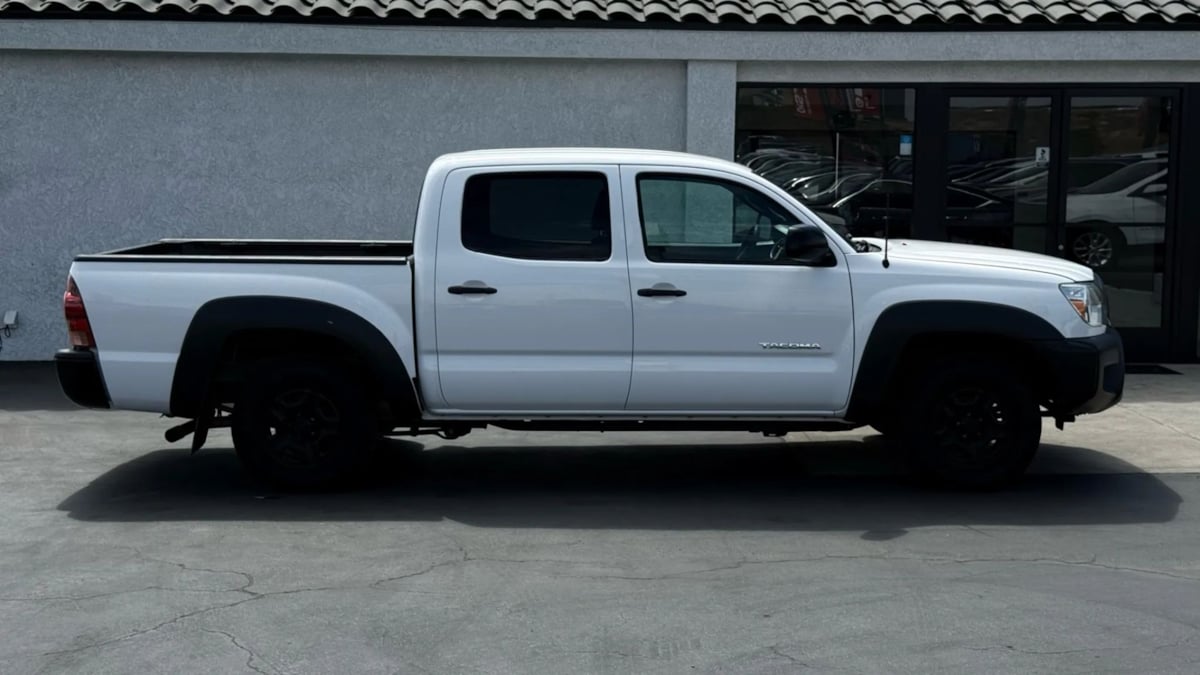 2014 Toyota Tacoma photo 17