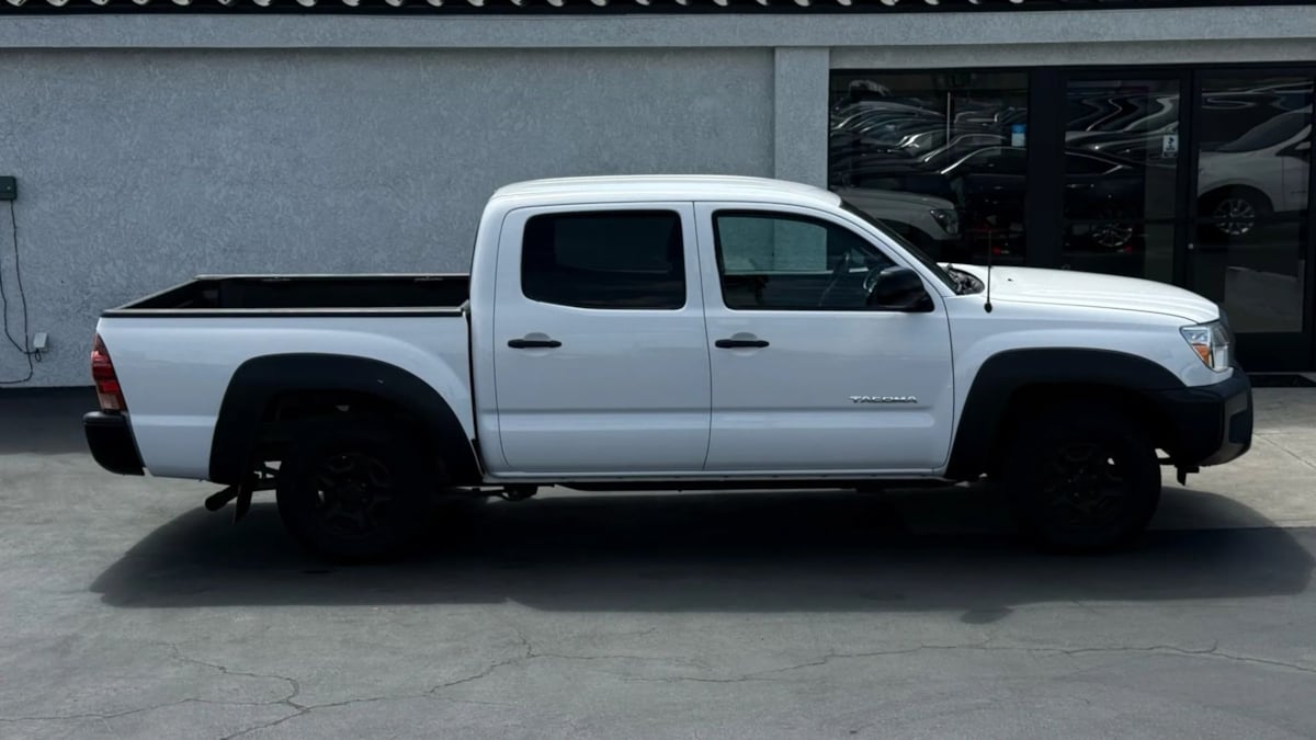 2014 Toyota Tacoma photo 19