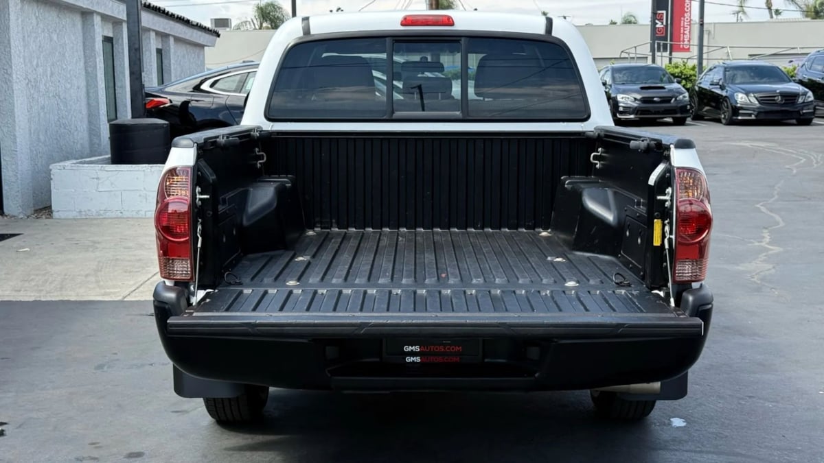 2014 Toyota Tacoma photo 28