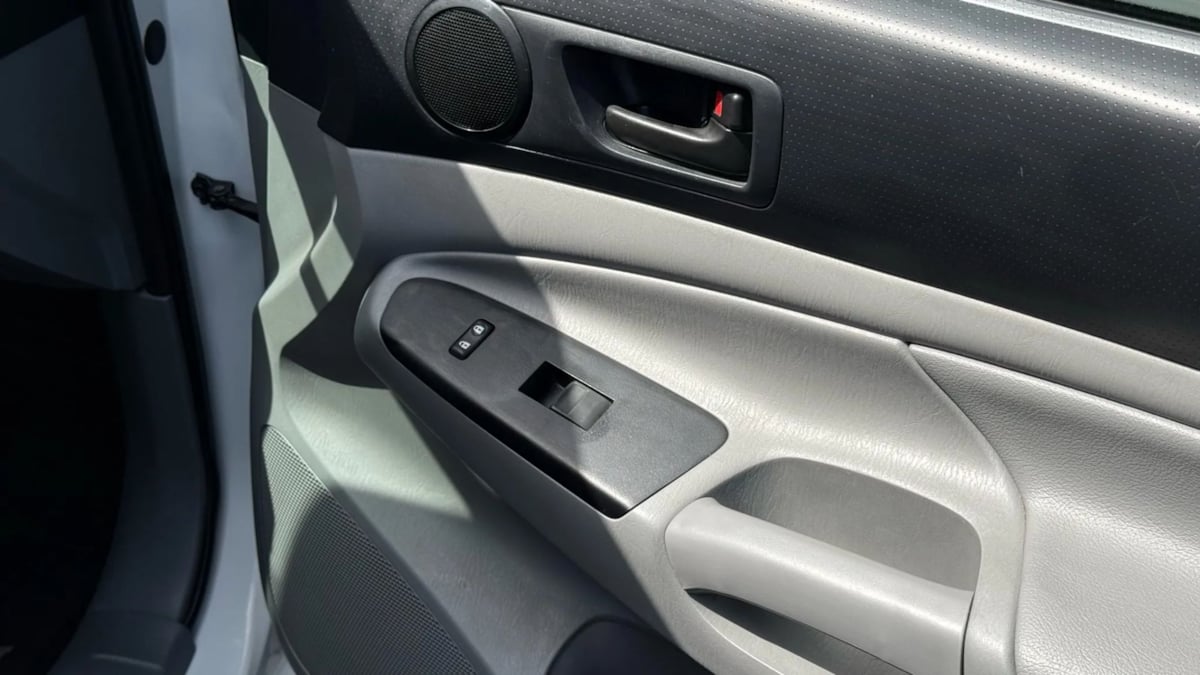 2014 Toyota Tacoma photo 43