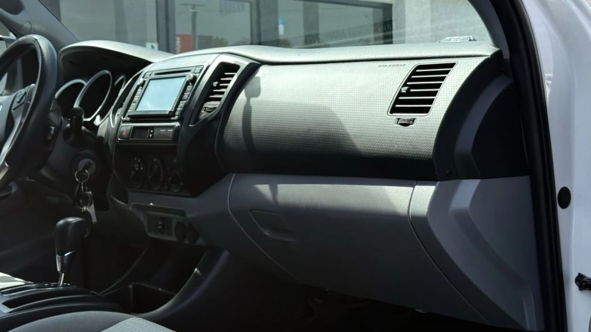 2014 Toyota Tacoma photo 47