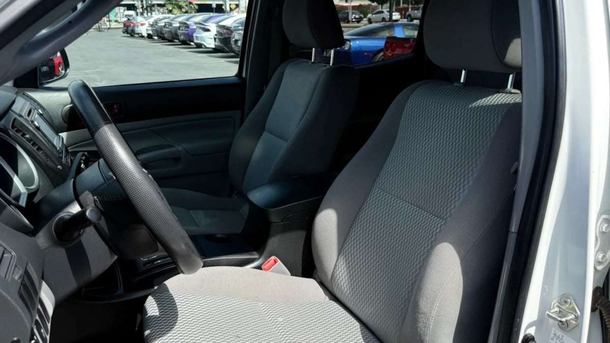 2014 Toyota Tacoma photo 52
