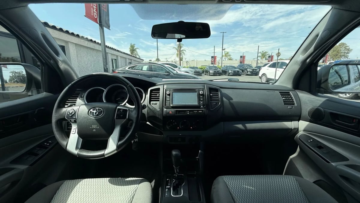 2014 Toyota Tacoma photo 53