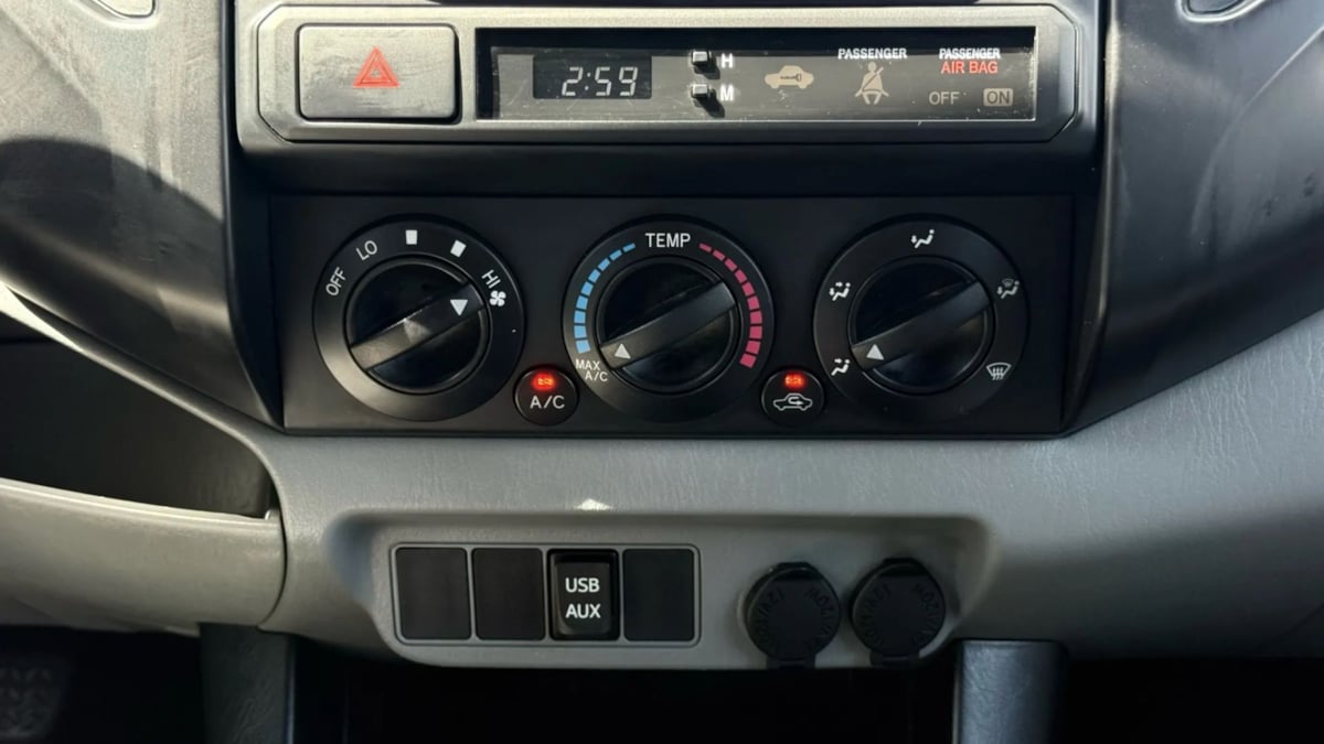 2014 Toyota Tacoma photo 56