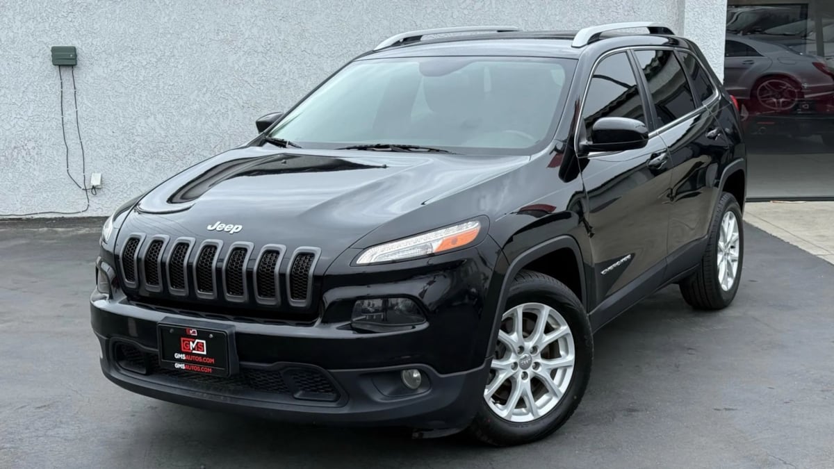 2018 Jeep Cherokee Latitude photo 2