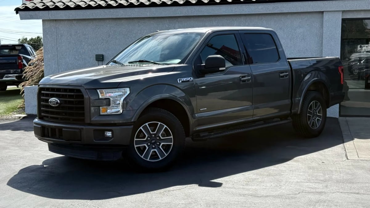 2015 Ford F-150 XLT photo 4