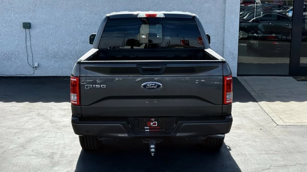 2015 Ford F-150 XLT photo 19