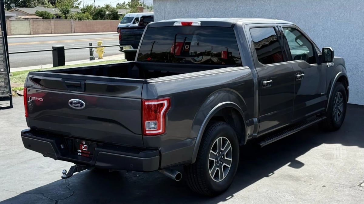 2015 Ford F-150 XLT photo 22