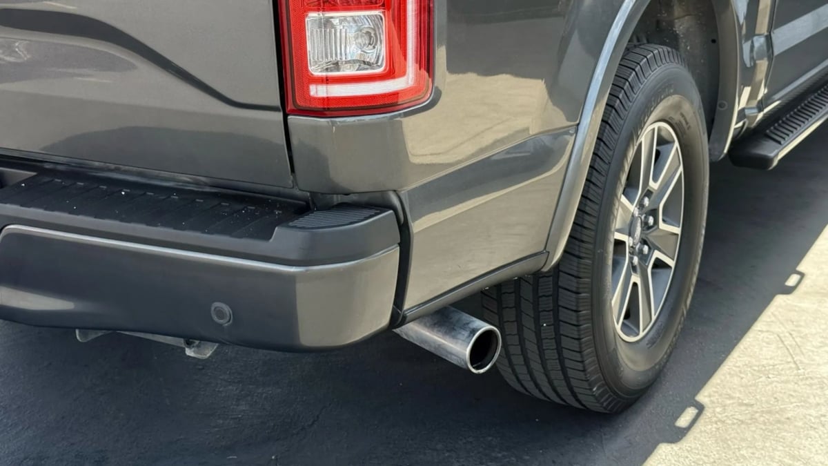 2015 Ford F-150 XLT photo 26