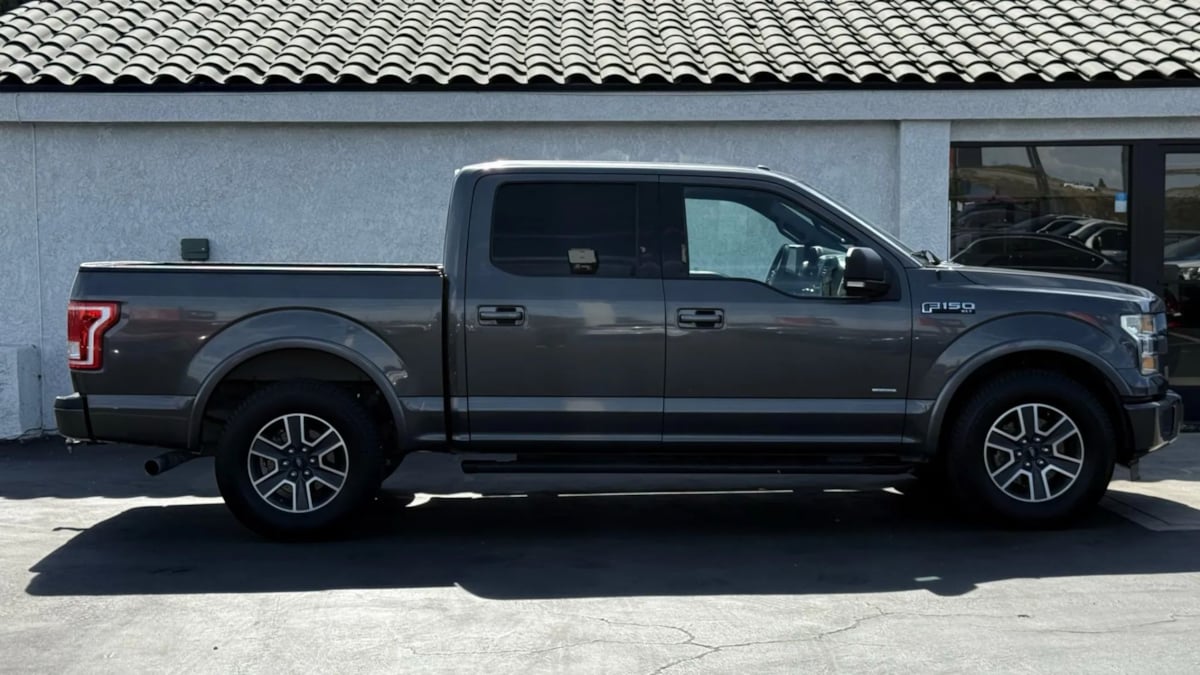 2015 Ford F-150 XLT photo 27