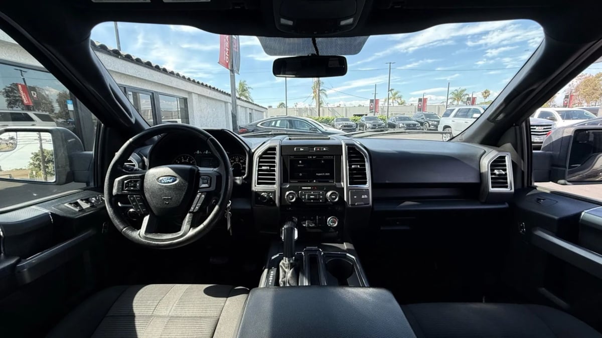 2015 Ford F-150 XLT photo 61