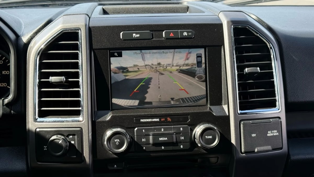 2015 Ford F-150 XLT photo 64