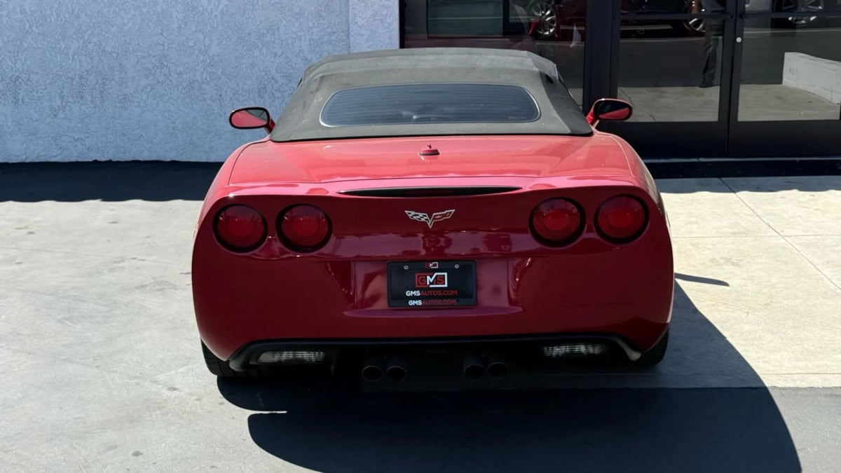 2005 Chevrolet Corvette photo 11