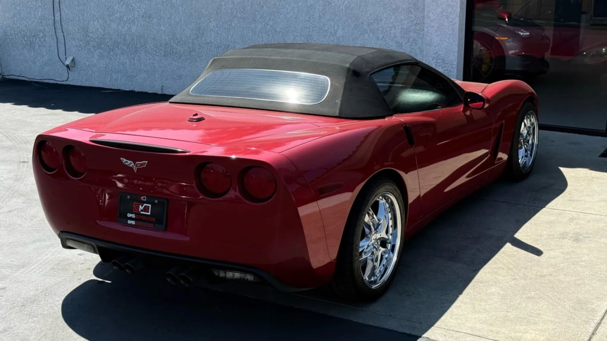 2005 Chevrolet Corvette photo 13