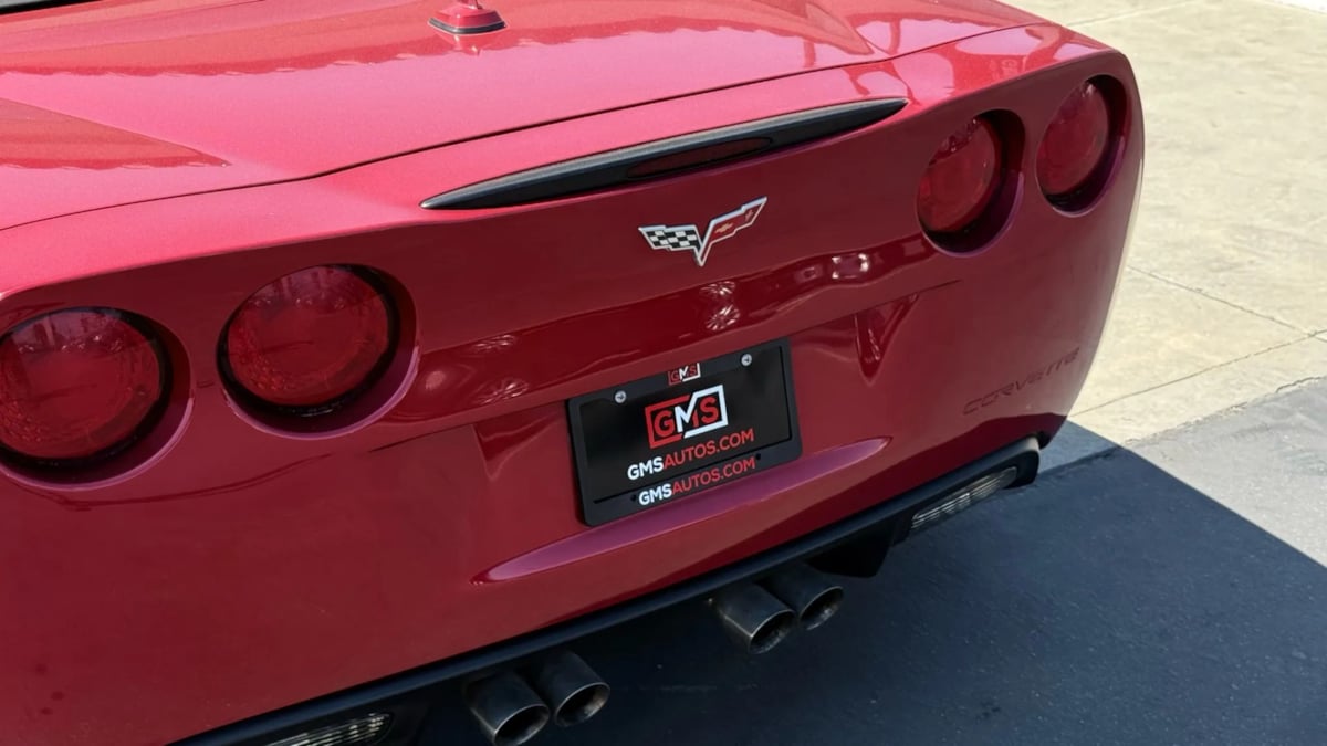 2005 Chevrolet Corvette photo 14