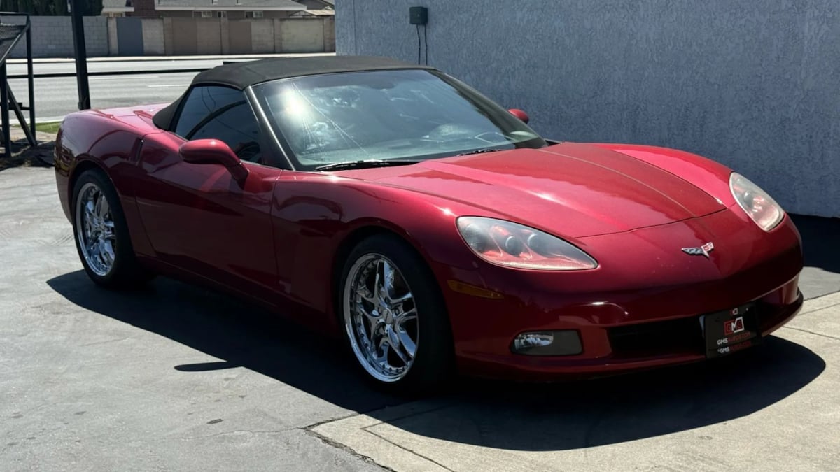 2005 Chevrolet Corvette photo 18