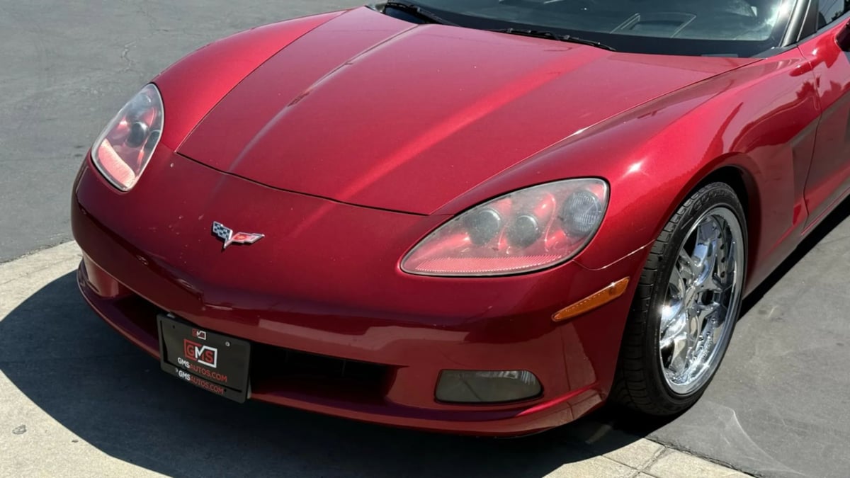 2005 Chevrolet Corvette photo 22