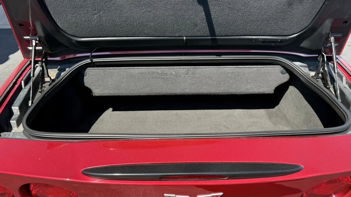 2005 Chevrolet Corvette photo 24