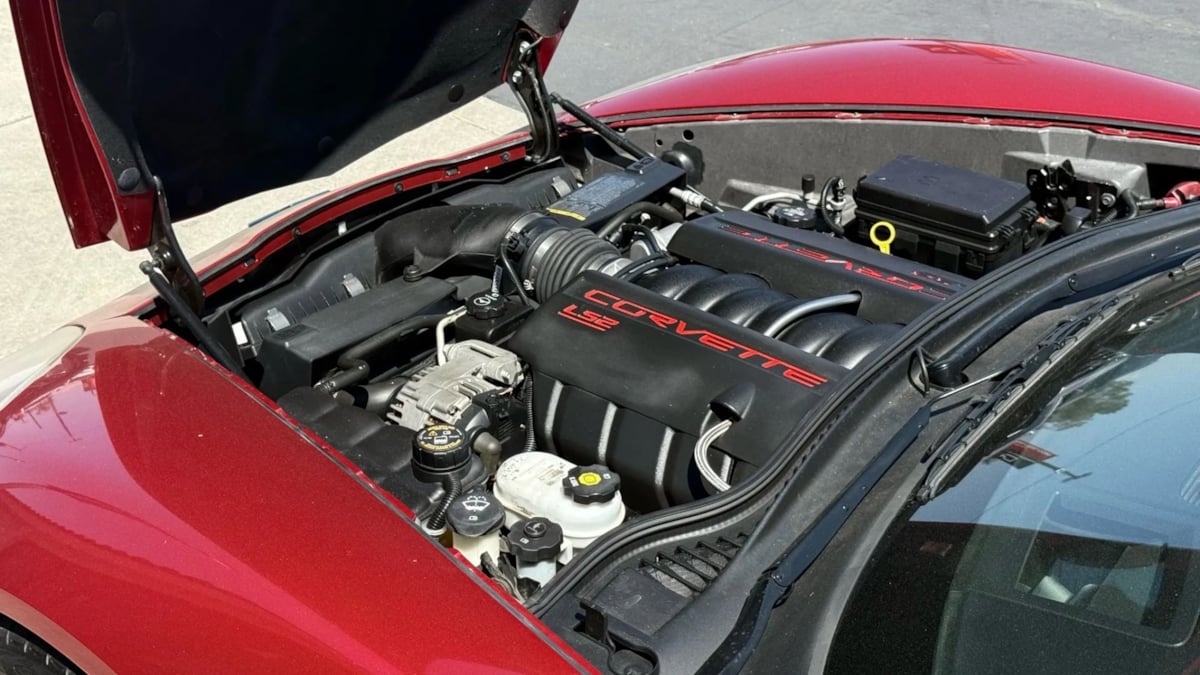 2005 Chevrolet Corvette photo 26