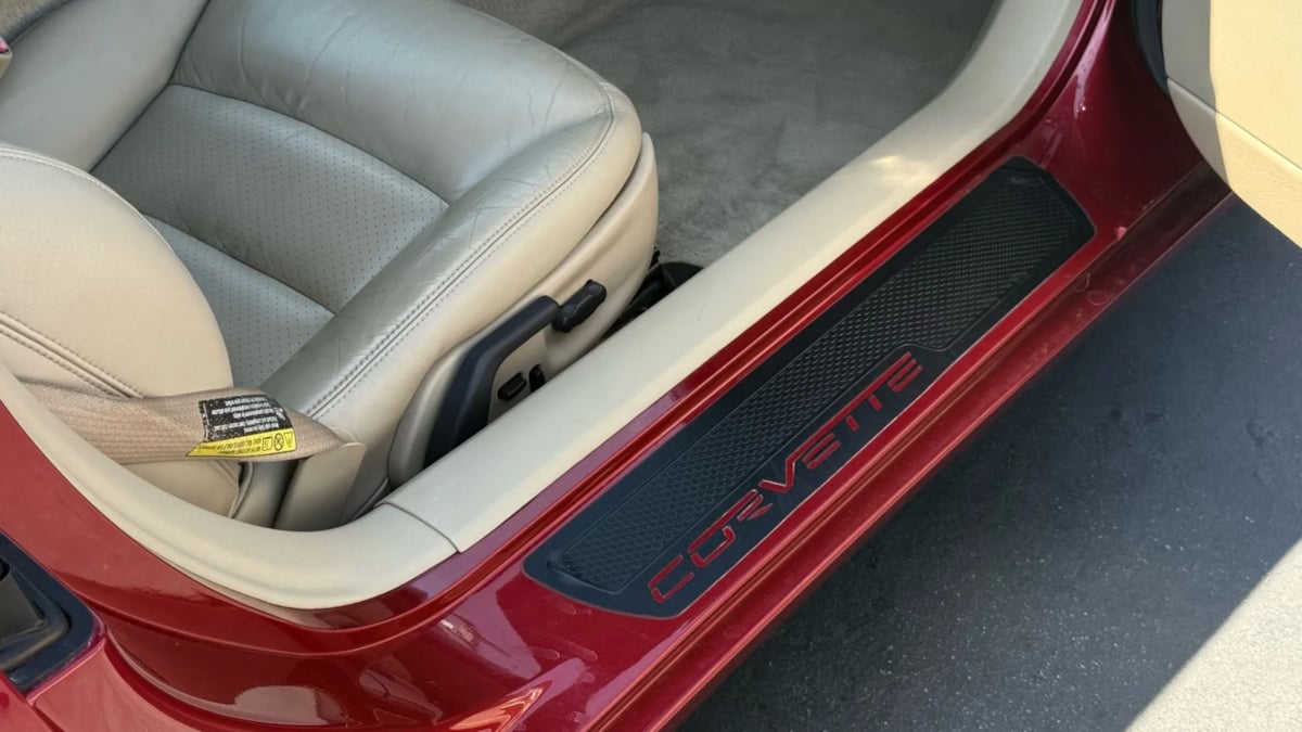 2005 Chevrolet Corvette photo 33