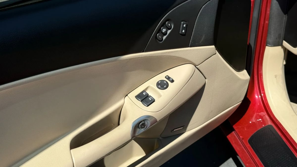 2005 Chevrolet Corvette photo 34