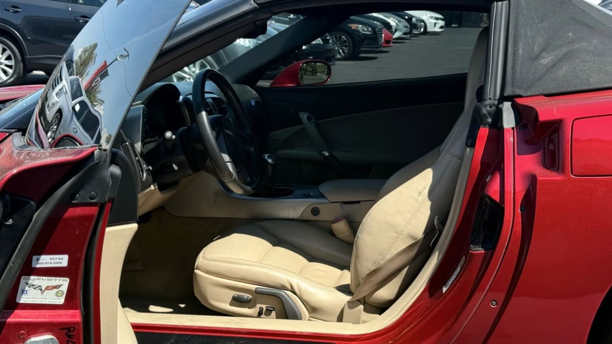 2005 Chevrolet Corvette photo 36