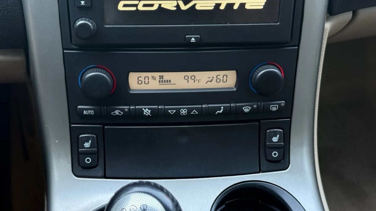 2005 Chevrolet Corvette photo 42