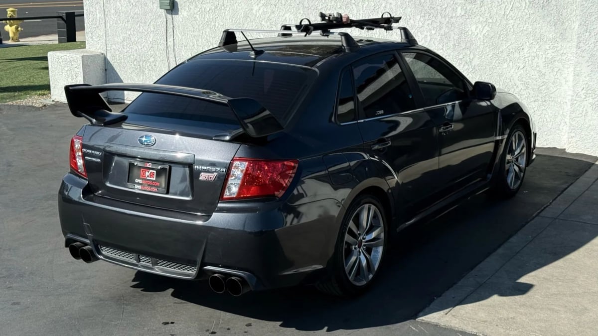 2013 Subaru Impreza WRX STI photo 16