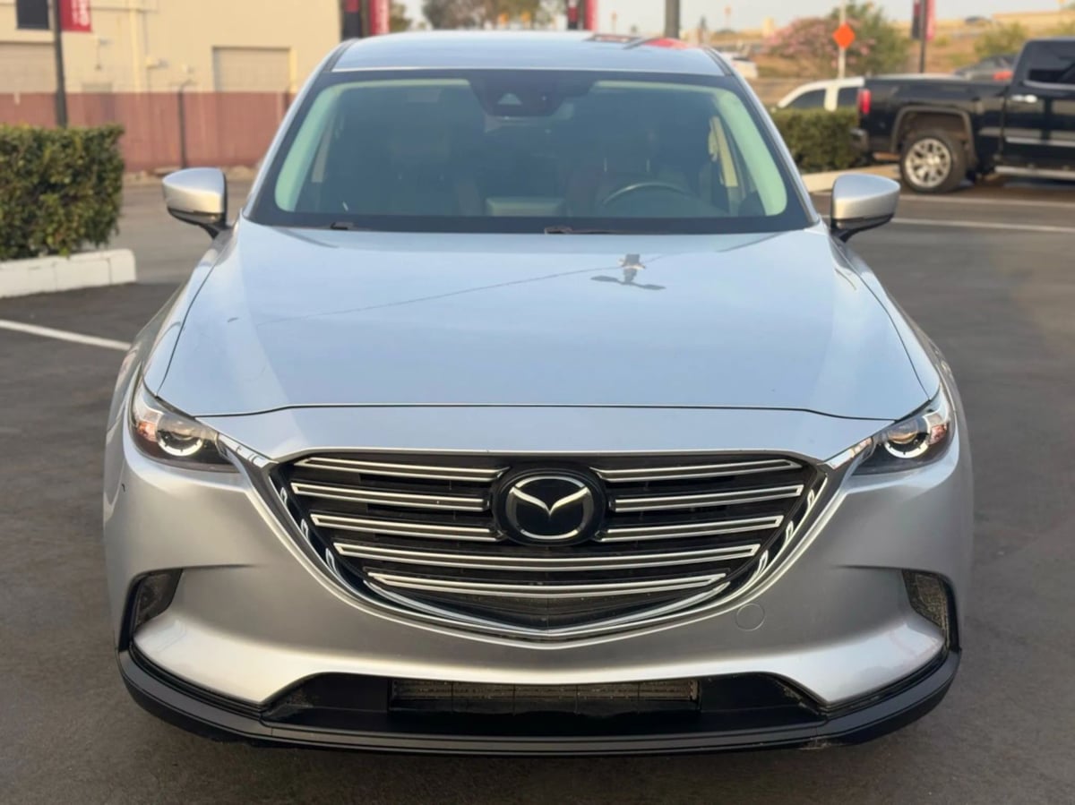 2019 Mazda CX-9 Touring photo 2