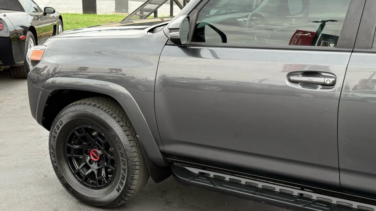 2022 Toyota 4Runner SR5 Premium photo 7