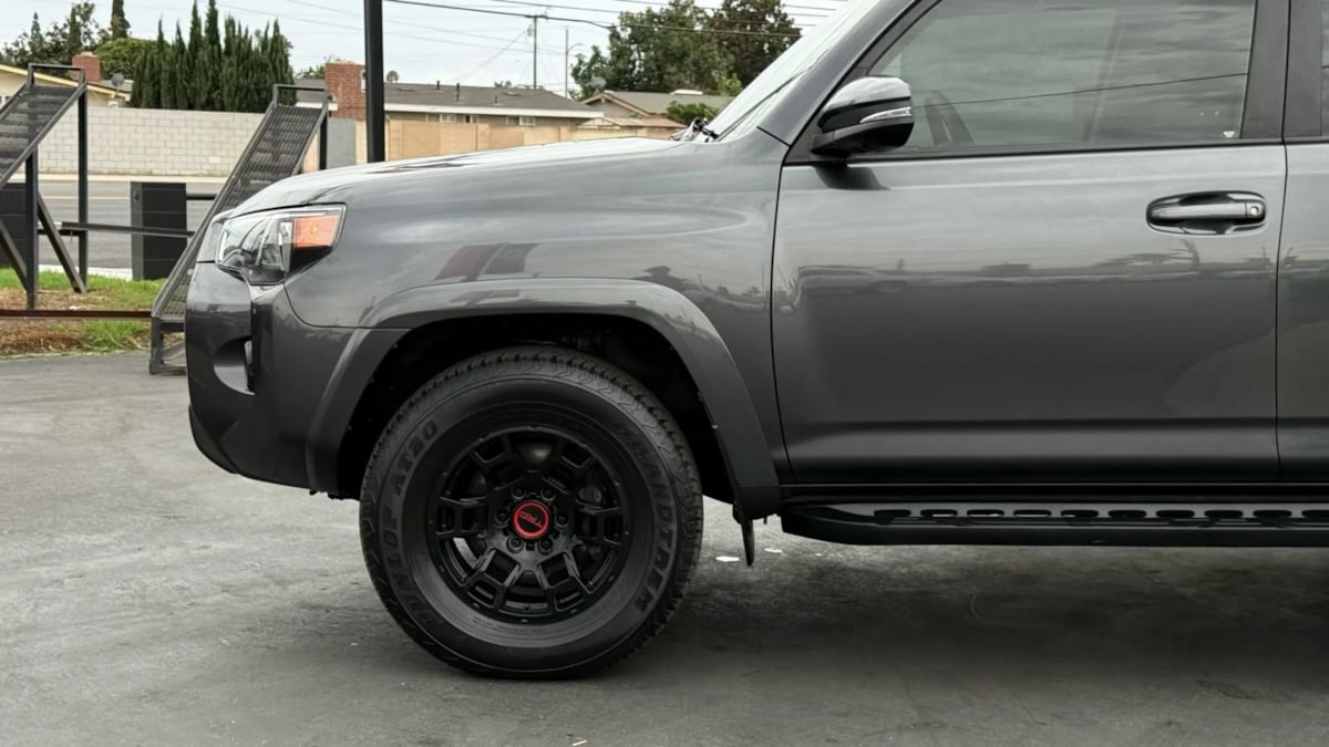 2022 Toyota 4Runner SR5 Premium photo 8