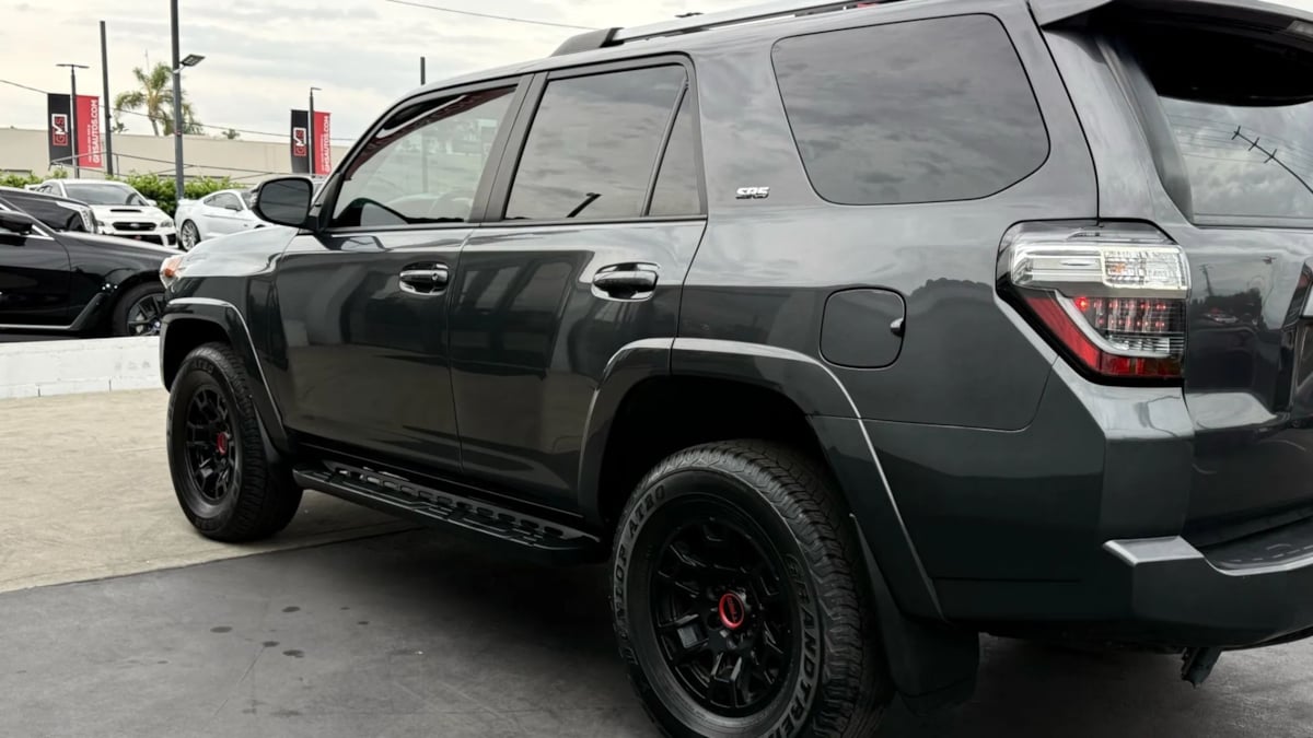 2022 Toyota 4Runner SR5 Premium photo 12
