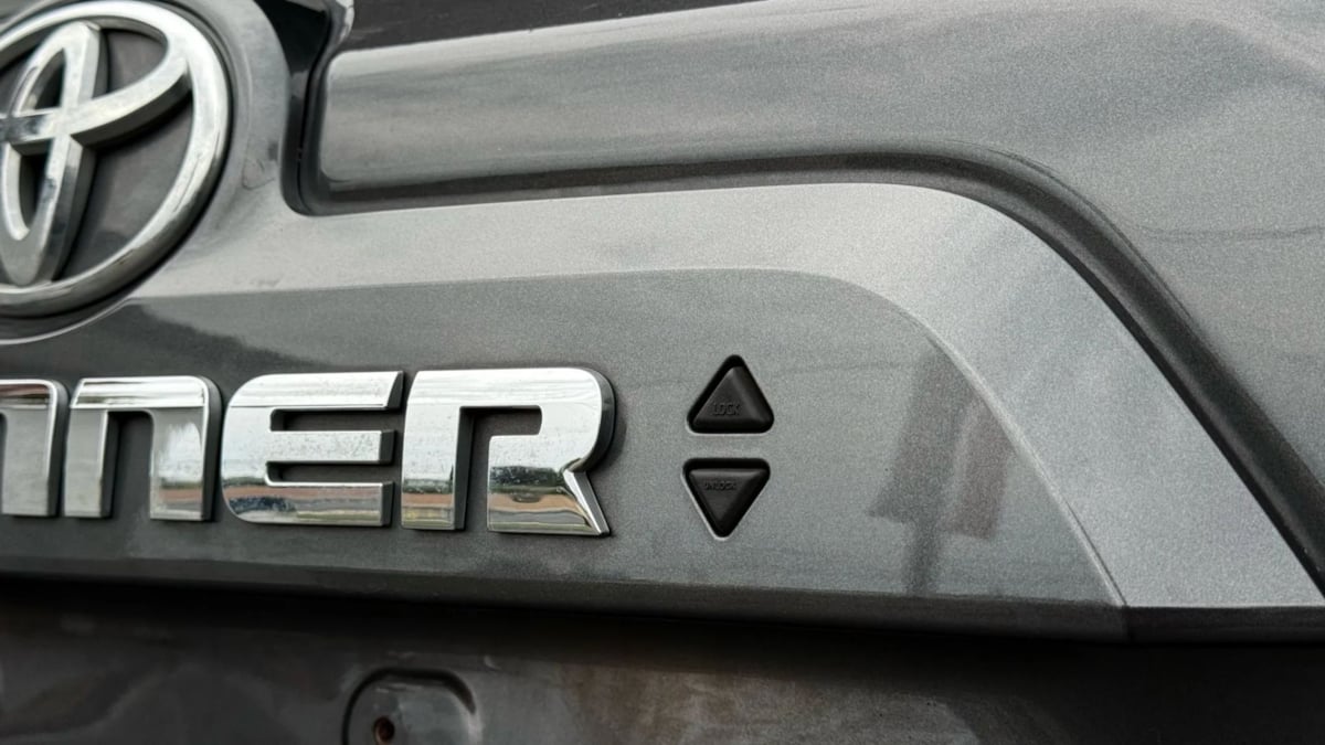 2022 Toyota 4Runner SR5 Premium photo 16