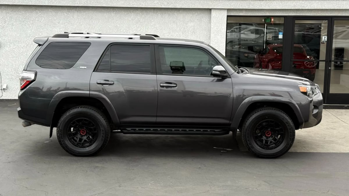 2022 Toyota 4Runner SR5 Premium photo 19