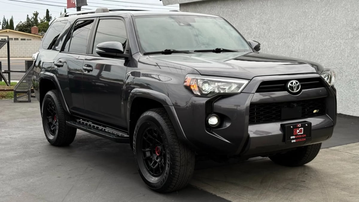 2022 Toyota 4Runner SR5 Premium photo 20