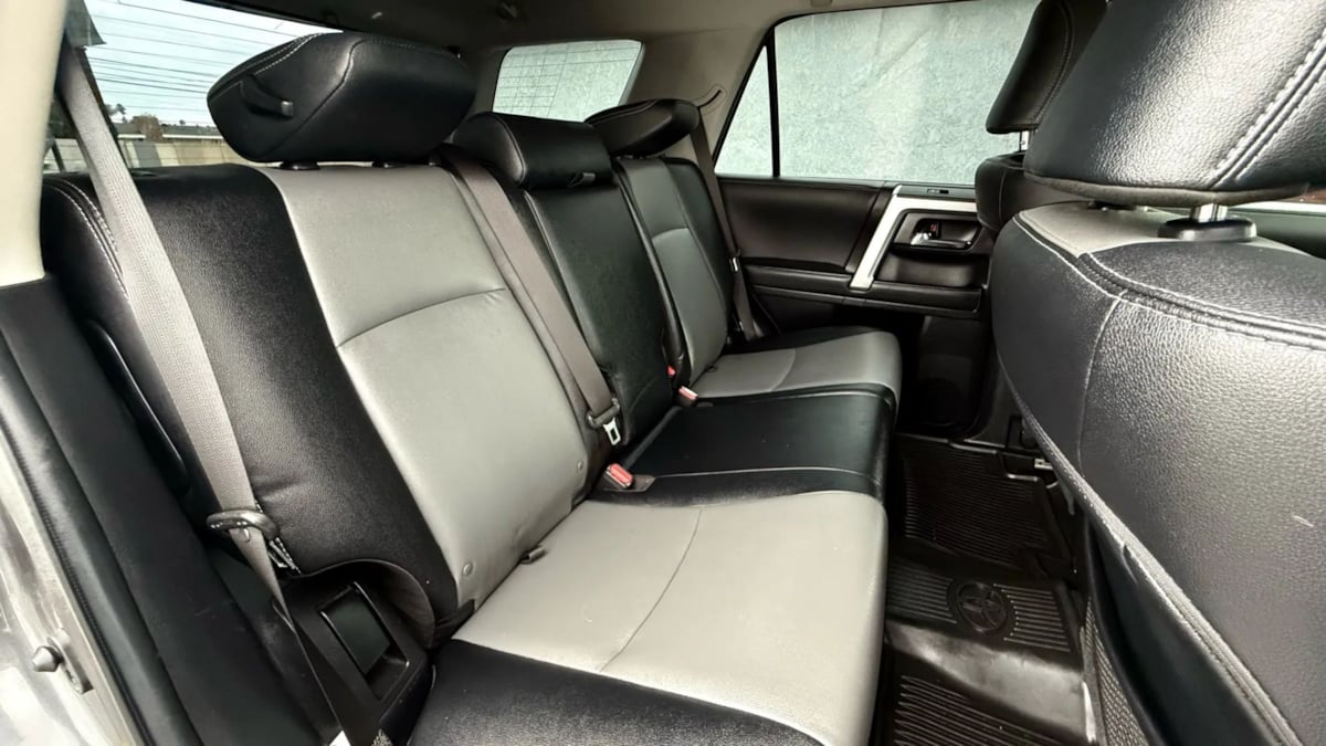 2022 Toyota 4Runner SR5 Premium photo 28