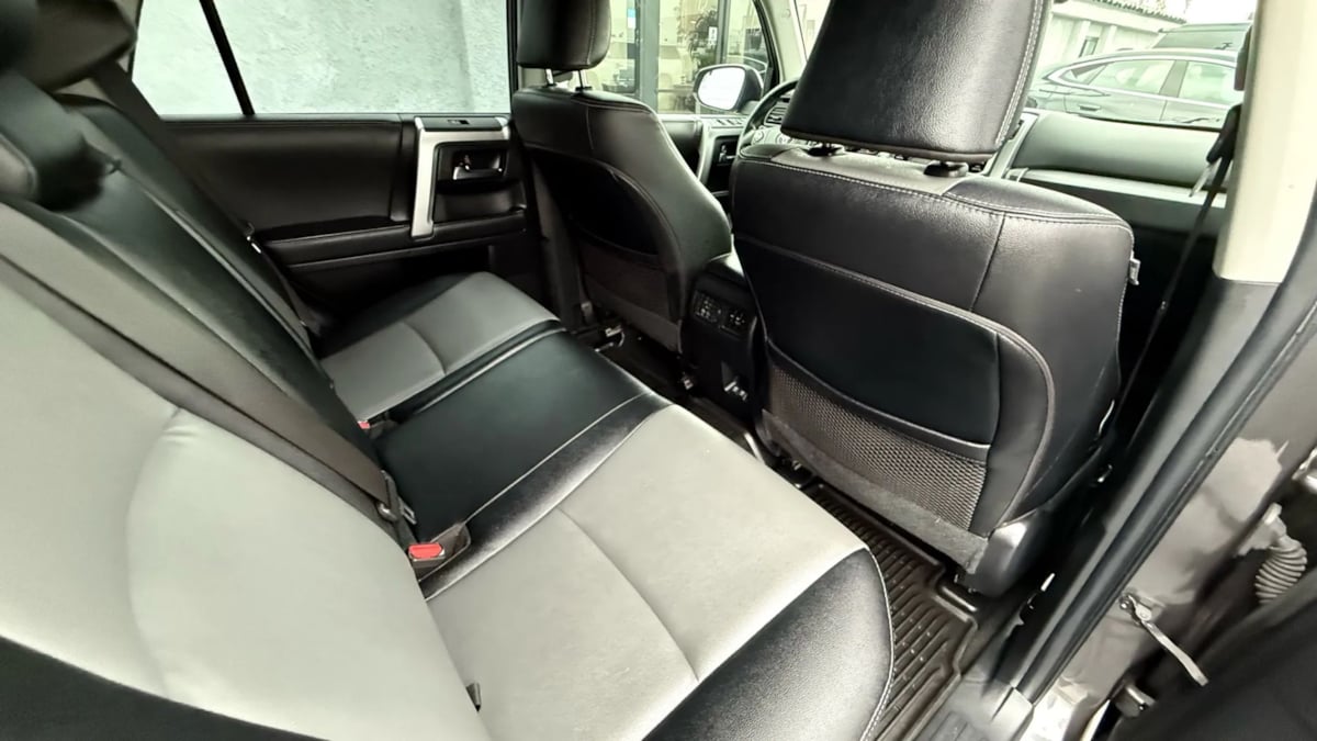 2022 Toyota 4Runner SR5 Premium photo 29