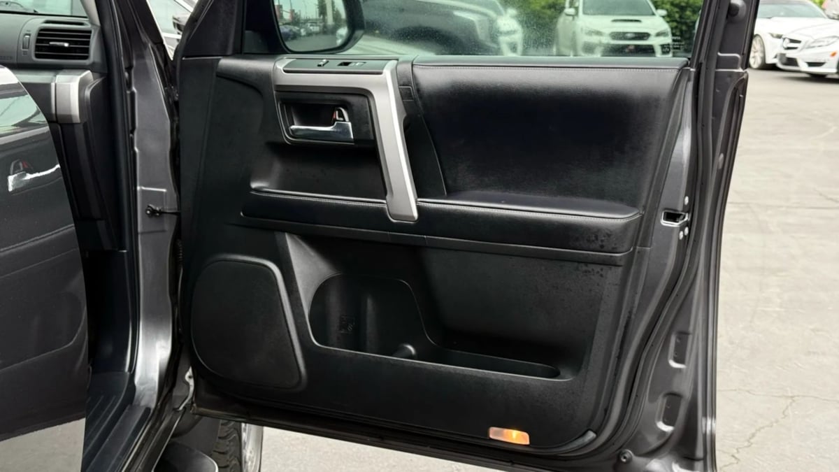 2022 Toyota 4Runner SR5 Premium photo 36
