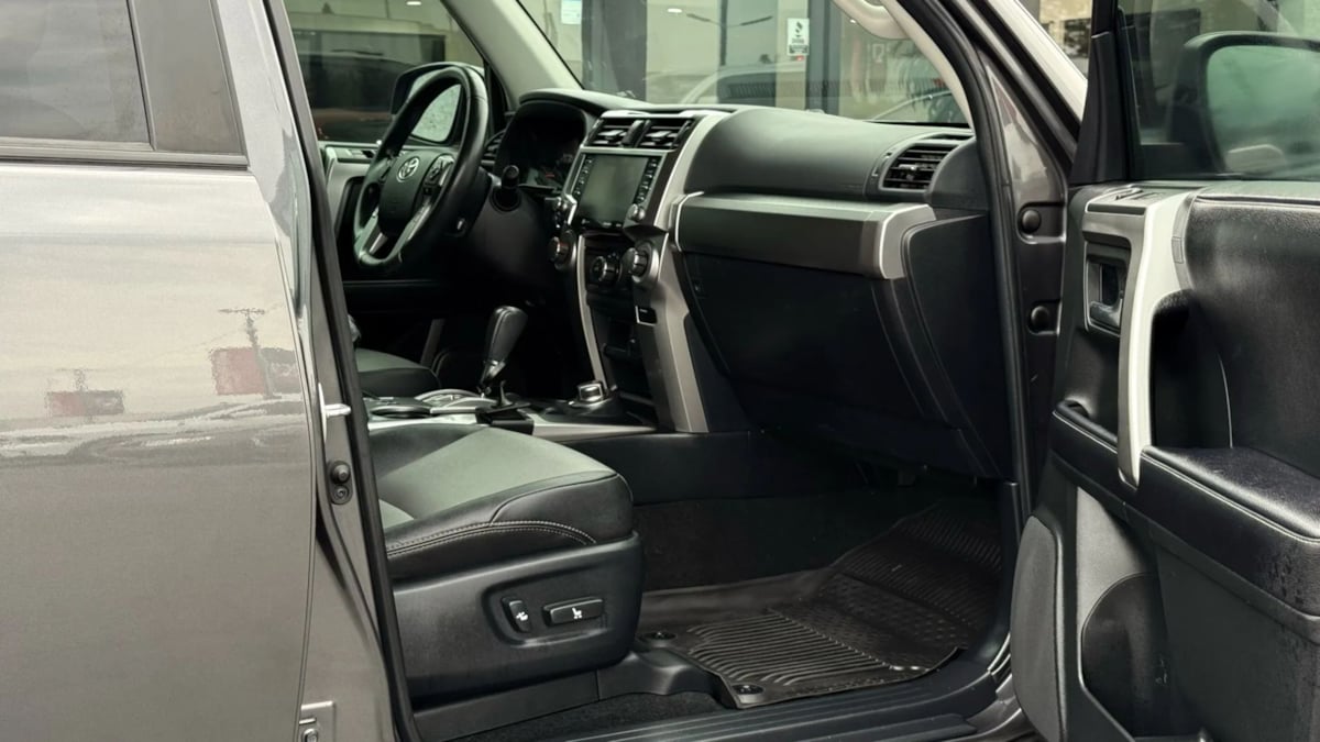 2022 Toyota 4Runner SR5 Premium photo 38