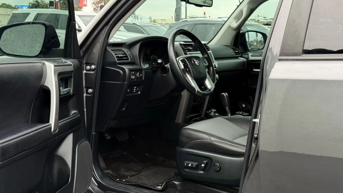 2022 Toyota 4Runner SR5 Premium photo 45