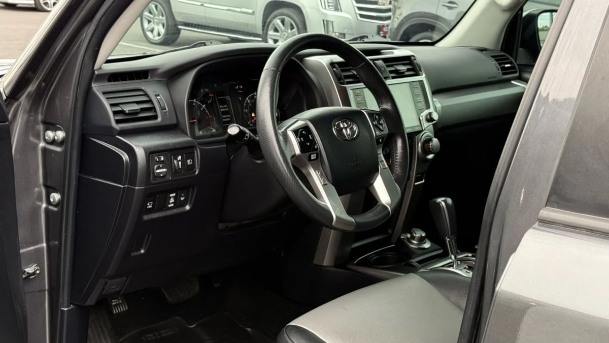2022 Toyota 4Runner SR5 Premium photo 47
