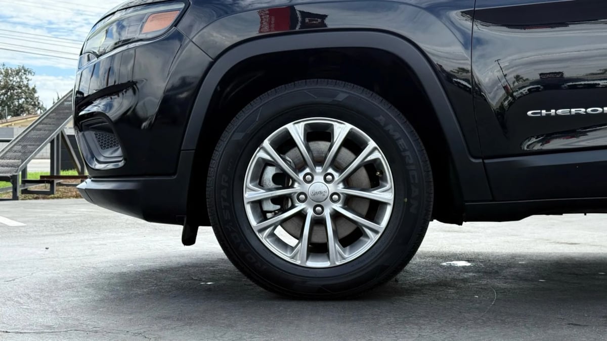 2021 Jeep Cherokee Latitude photo 9