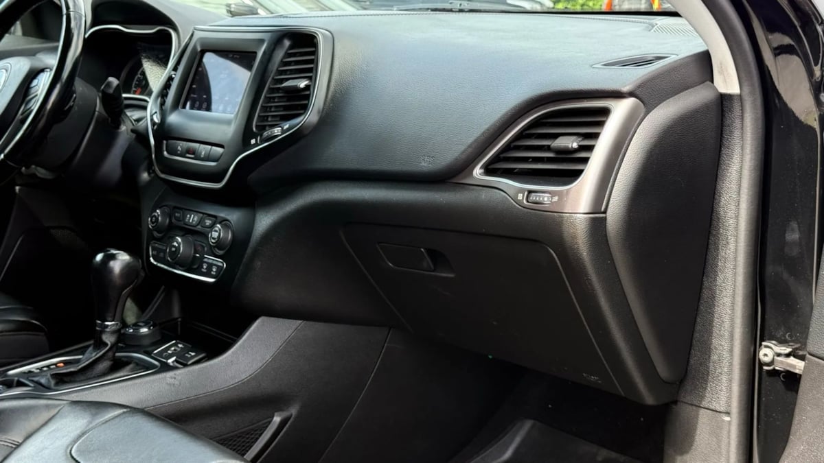 2021 Jeep Cherokee Latitude photo 34